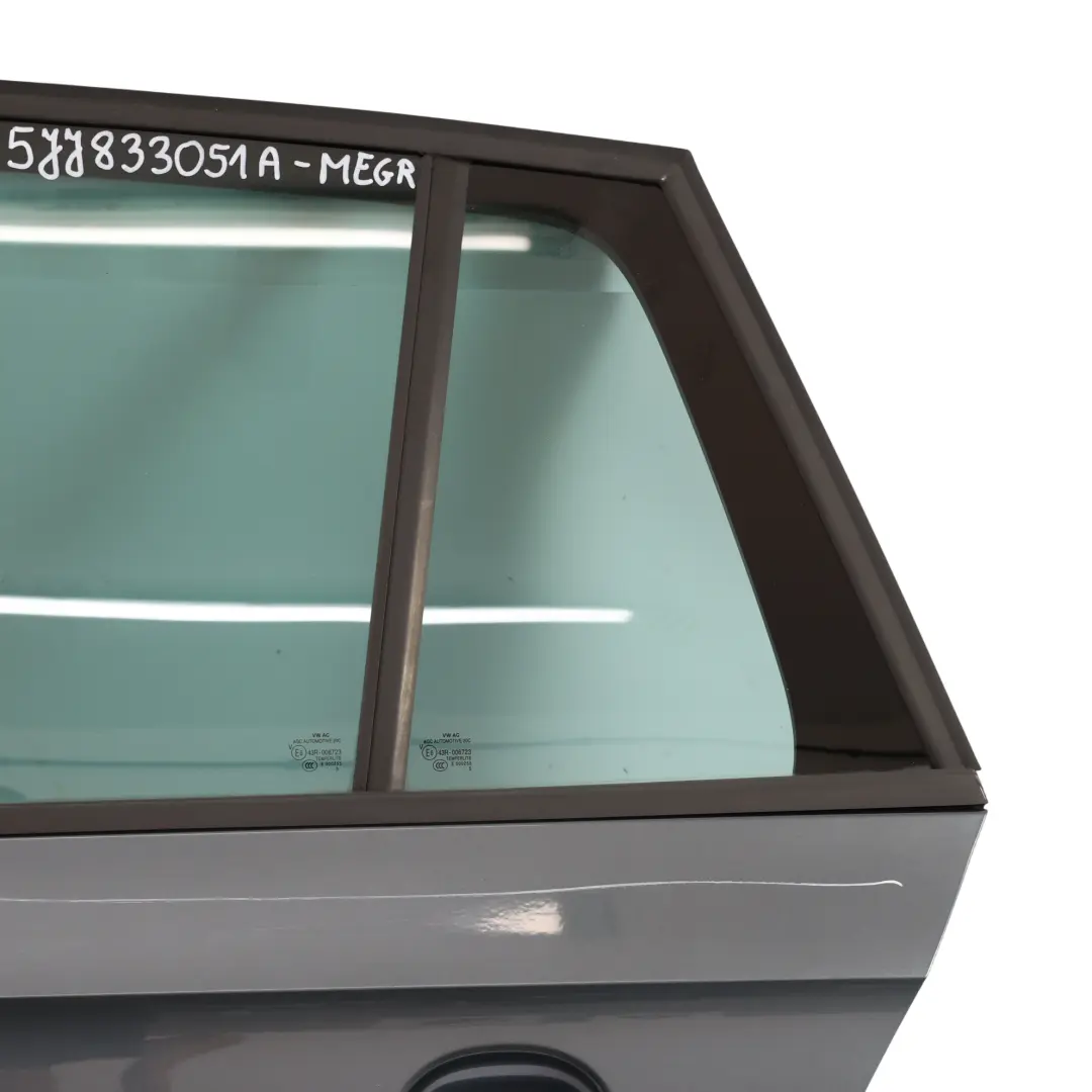 Skoda Rapid NH1 Puerta Trasera Izquierda Gris Metalizado - F7Y - SKU 5JJ833051A-MEGR - Número de pieza 5JJ833051A