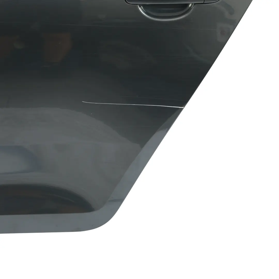 Arrière Gauche Gris Métallisé - F7Y pour Skoda Rapid NH1 Porte à propos du numéro de pièce 5JJ833051A Skoda Rapid NH1 Porte Arrière Gauche Gris Métallisé - F7Y - SKU 5JJ833051A-MEGR - Numéro de pièce 5JJ833051A