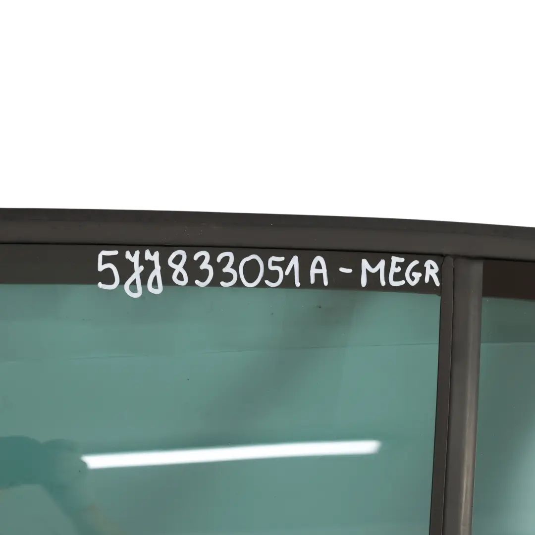 Puerta Trasera Izquierda Gris Metalizado - F7Y para Skoda Rapid NH1 con número de pieza 5JJ833051A Skoda Rapid NH1 Puerta Trasera Izquierda Gris Metalizado - F7Y - SKU 5JJ833051A-MEGR - Número de pieza 5JJ833051A