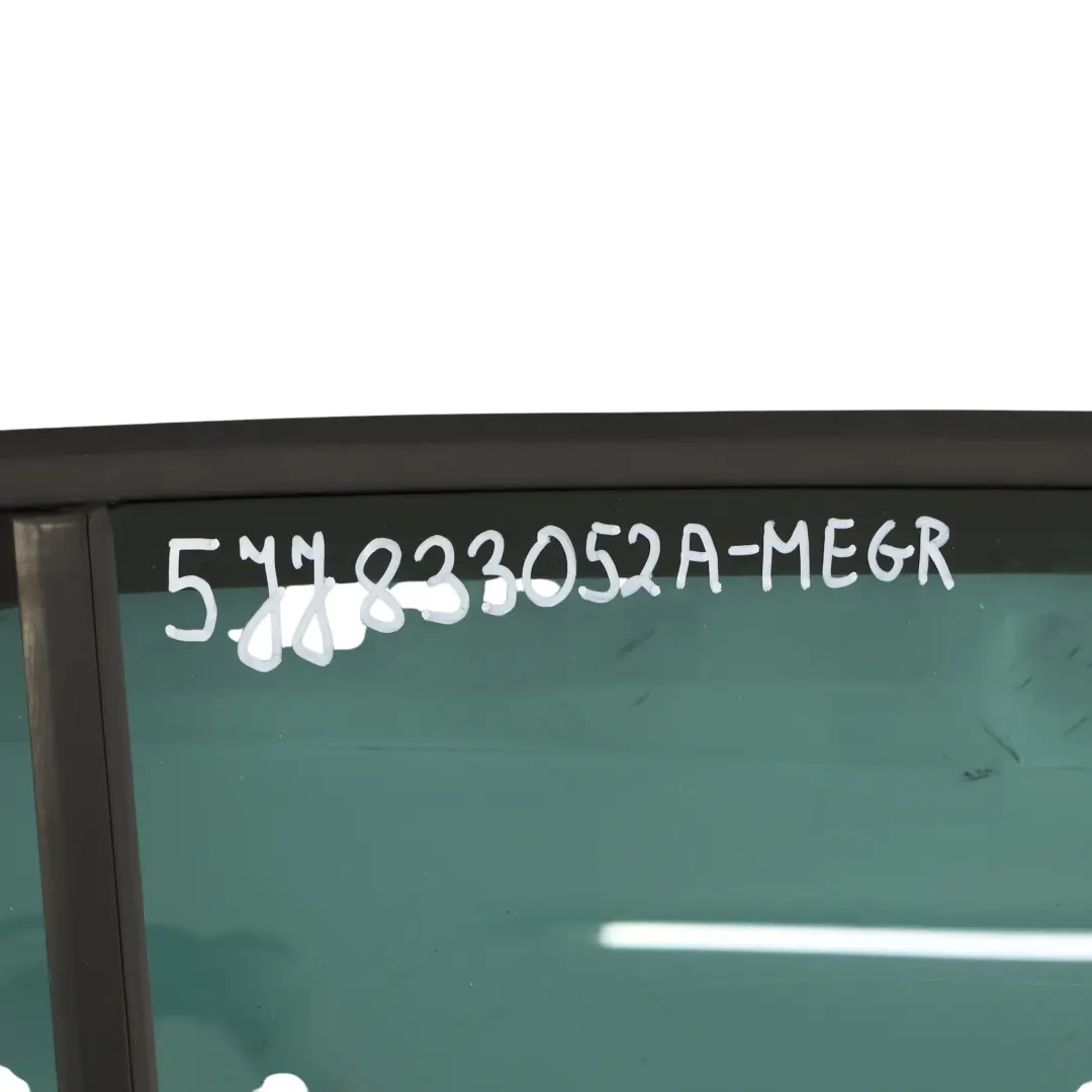 Skoda Rapid NH1 Drzwi Tylne Prawy Tył Szary Metalik - F7Y - SKU 5JJ833052A-MEGR - Numer Części 5JJ833052A