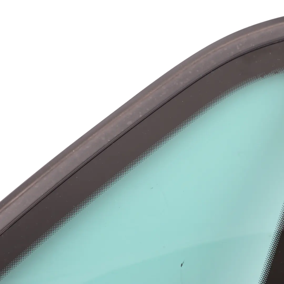 Triangle Glass Fixed Tinted Right O/S to Skoda Rapid NH1 Hatchback Rear with Part number 5JJ845298E Skoda Rapid NH1 Hatchback Rear Triangle Glass Fixed Tinted Right O/S - SKU 5JJ845298E - Part number 5JJ845298E