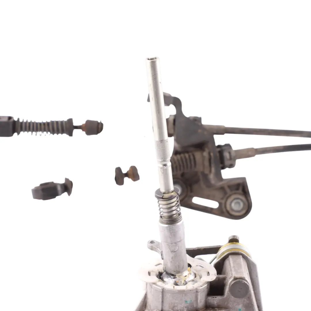 Gearbox Linkage Lever Selector 6 Speed Manual to Skoda Yeti 5L with Part number 5K0711049E Skoda Yeti 5L Gearbox Linkage Lever Selector 6 Speed Manual - SKU 5K0711049E - Part number 5K0711049E