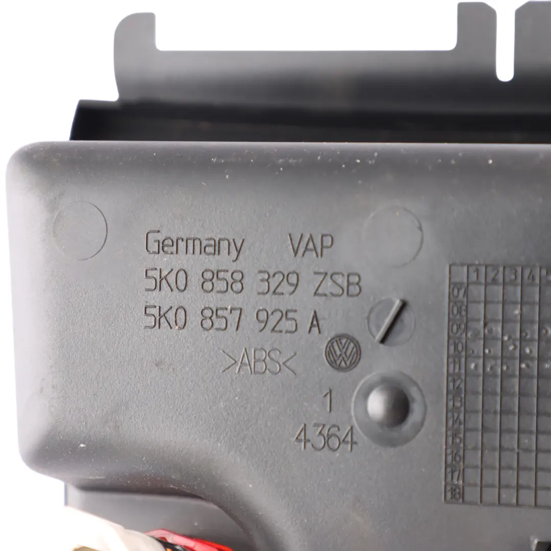 Volkswagen Scirocco MK3 Console Centrale Cendrier Rangement Prise 12V - SKU 5K0857925A - Numéro de pièce 5K0857925A