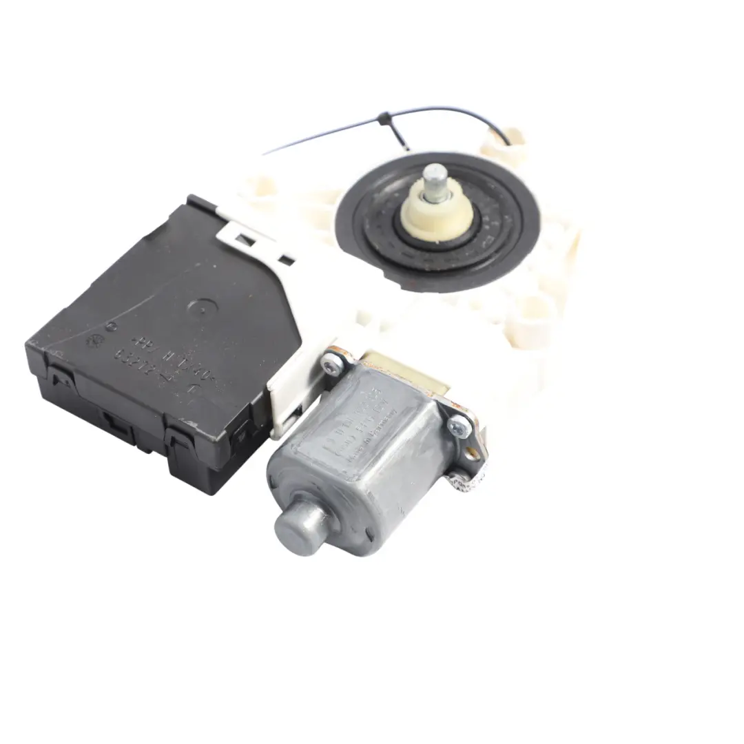 Mk6 Front Window Lifter Motor Right O/S Regulator to VW Volkswagen Golf with Part number 5K0959701H VW Volkswagen Golf Mk6 Front Window Lifter Motor Right O/S Regulator - SKU 5K0959701H - Part number 5K0959701H