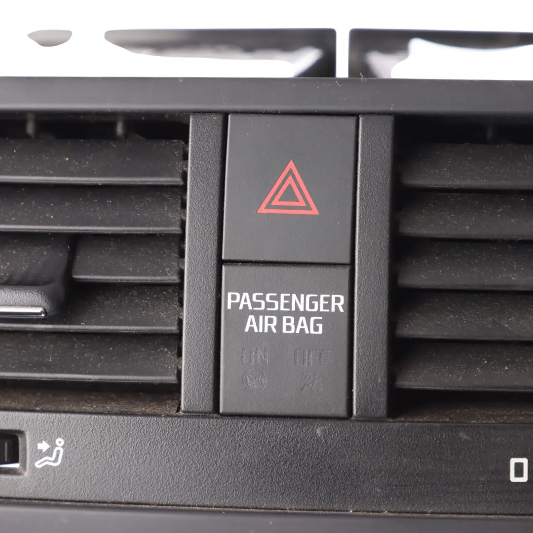 Garniture Buse Ventilation Centrale Tableau Bord Noire pour Skoda Yeti 5L à propos du numéro de pièce 5L0820951 Skoda Yeti 5L Garniture Buse Ventilation Centrale Tableau Bord Noire - SKU 5L0820951 - Numéro de pièce 5L0820951