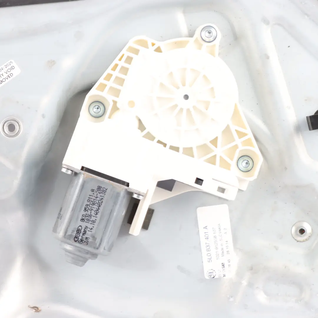 Skoda Yeti 5L Front Window Lifter Regulator Motor Mechanism Left N/S 5L0837401A - SKU 5L0837461 - Part number 5L0837461