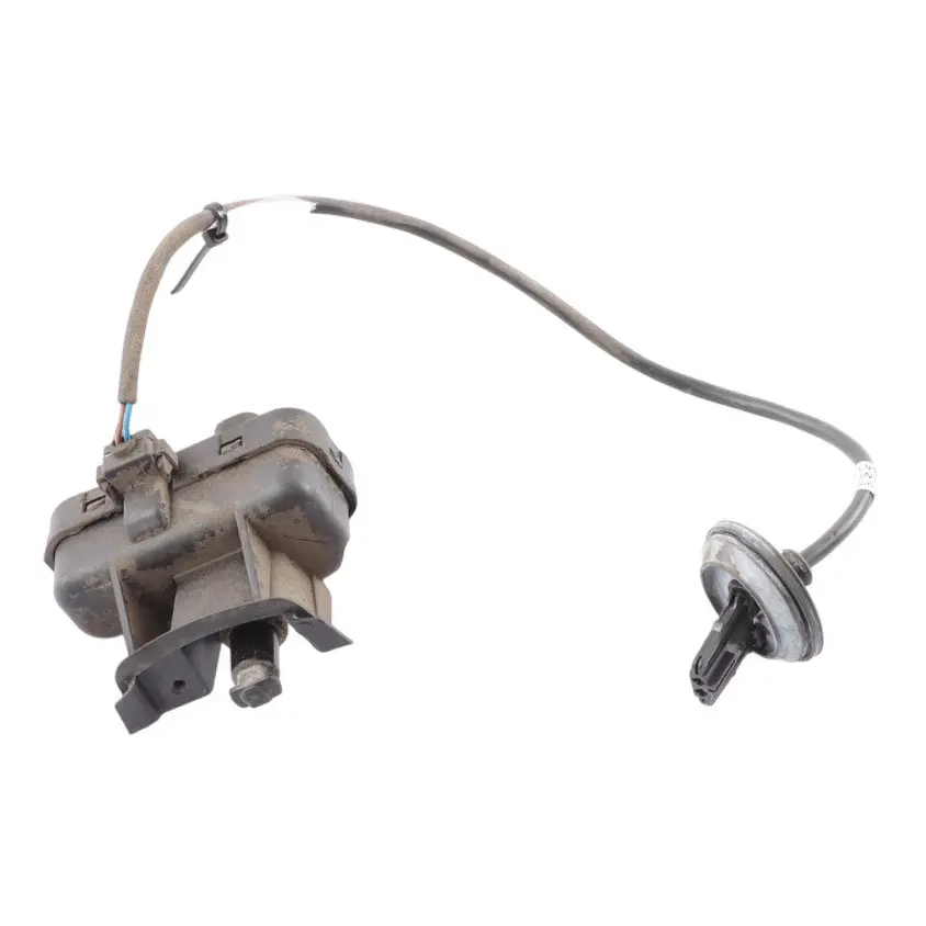 Volkswagen Tiguan 5N Fuel Filler Flap Actuator Release Servomotor - SKU 5N0810773E - Part number 5N0810773E