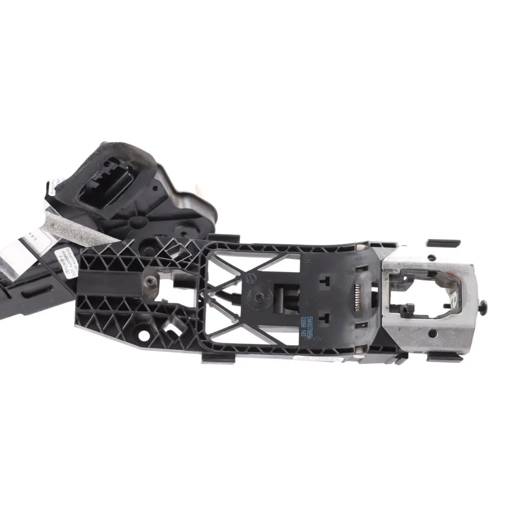 Volkswagen Polo 6R Front Door Lock Handle Bracket Linkage Right O/S - SKU RHD-5K2837016B-1 - Part number 5N0837017C