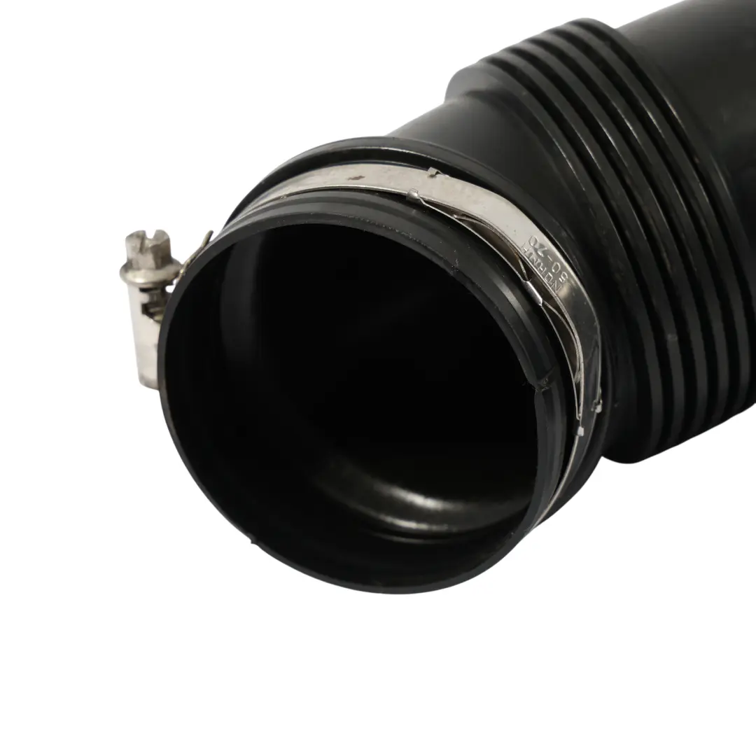 Przewód Dolot Powietrza Rura 1.6 TDI do Audi A3 8V VW Golf Mk7 o numerze 5Q0129654G Audi A3 8V VW Golf Mk7 Przewód Dolot Powietrza Rura 1.6 TDI - SKU 5Q0129654G - Numer Części 5Q0129654G