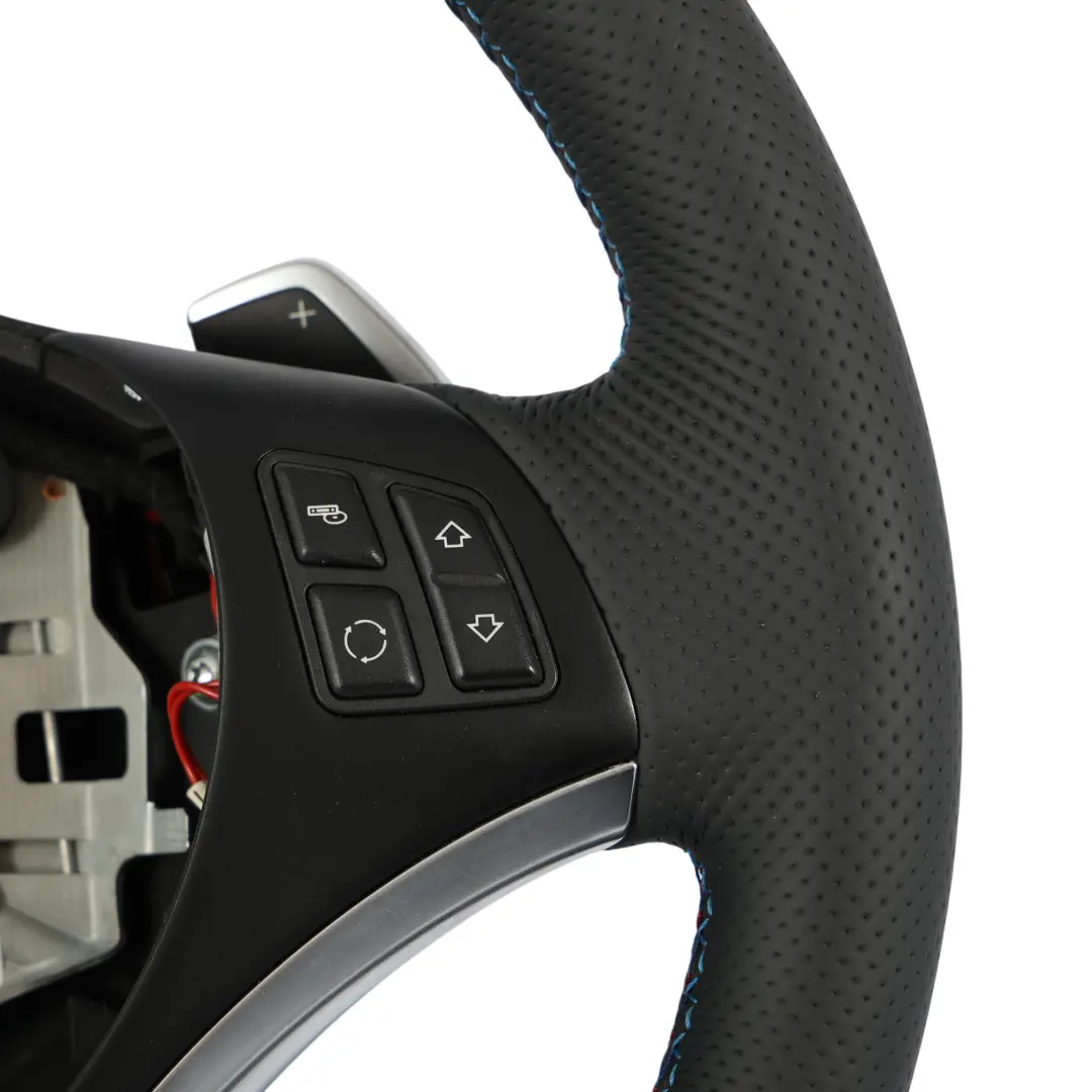 Kierownica Sport NOWA Czarna Skóra Łopatki do BMW E87 E90 E91 LCI o numerze 6795572 BMW E87 E90 E91 LCI Kierownica Sport NOWA Czarna Skóra Łopatki - SKU 6795572-2 - Numer Części 6795572