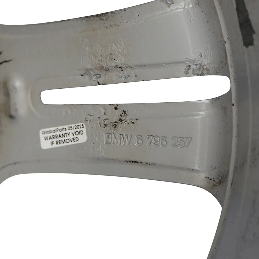 Llanta aleación plateada 19" 8,5J Doble Radio 401 ET:47 para BMW F30 F31 F32 con número de pieza 6796257 BMW F30 F31 F32 Llanta aleación plateada 19" 8,5J Doble Radio 401 ET:47 - SKU 6796257-2 - Número de pieza 6796257