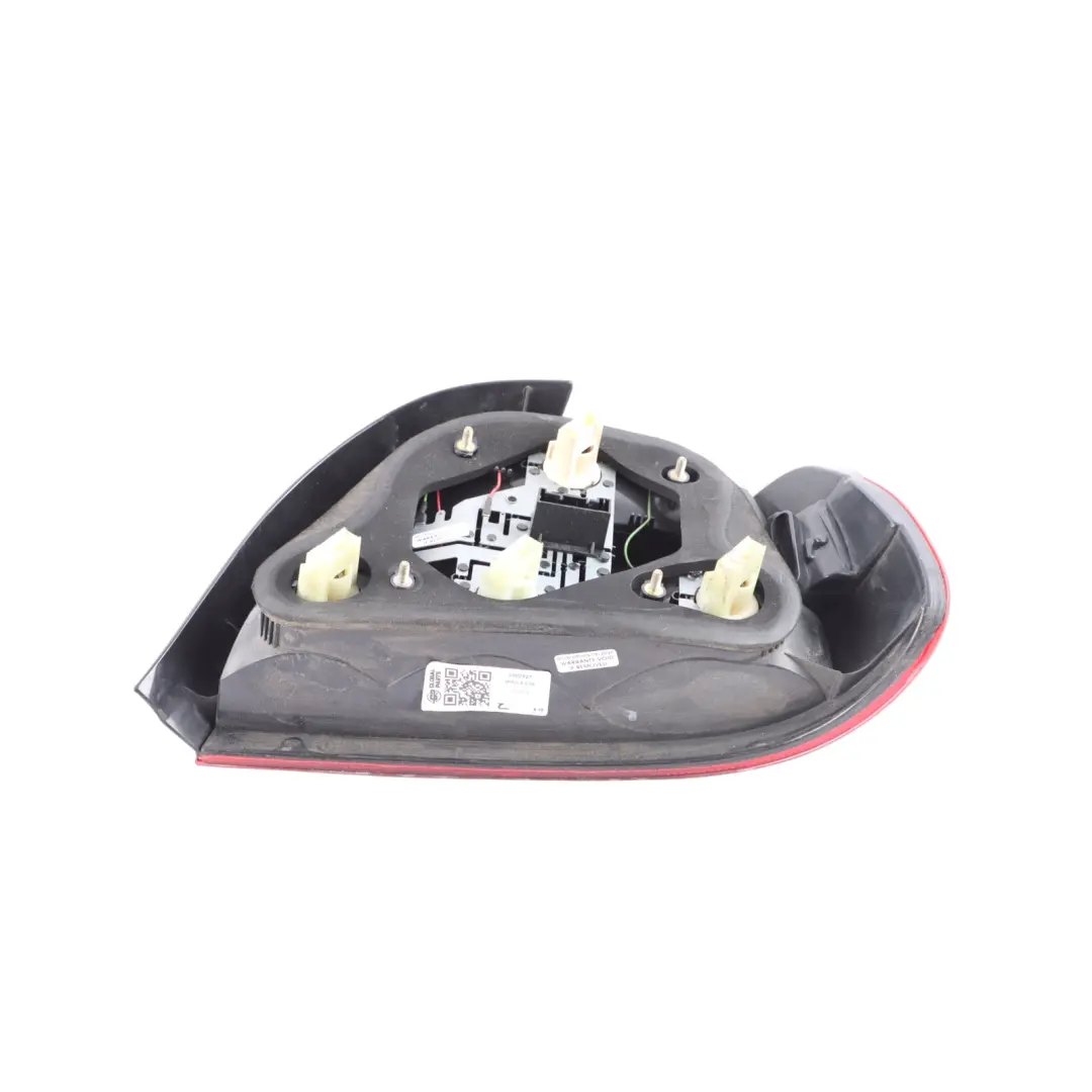 Lamp Tail Light Left N/S to BMW E39 Rear with Part number 6902527 BMW E39 Rear Lamp Tail Light Left N/S - SKU 6902527 - Part number 6902527