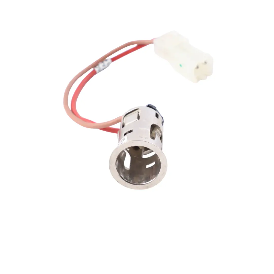 Prise Allume-Cigare 12V pour BMW E60 E61 E63 X3 E83 F25 à propos du numéro de pièce 6917701 BMW E60 E61 E63 X3 E83 F25 Prise Allume-Cigare 12V - SKU 6977681 - Numéro de pièce 6917701