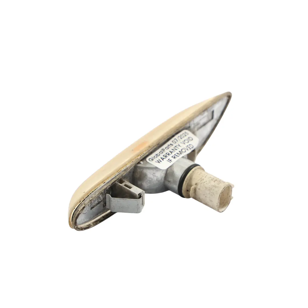 Intermitente Lateral Derecho De Ala Blanca para BMW E60 E61 con número de pieza 6923920 BMW E60 E61 Intermitente Lateral Derecho De Ala Blanca - SKU 6923920 - Número de pieza 6923920