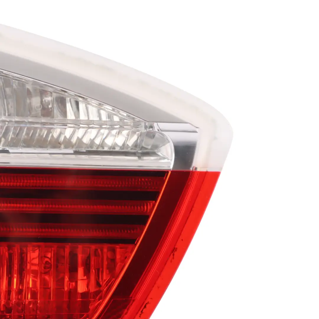 Luz Trasera Izquierda En Tapa De Maletero Luz Trasera para BMW E90 con número de pieza 6937459 BMW E90 Luz Trasera Izquierda En Tapa De Maletero Luz Trasera - SKU 6937459-4 - Número de pieza 6937459