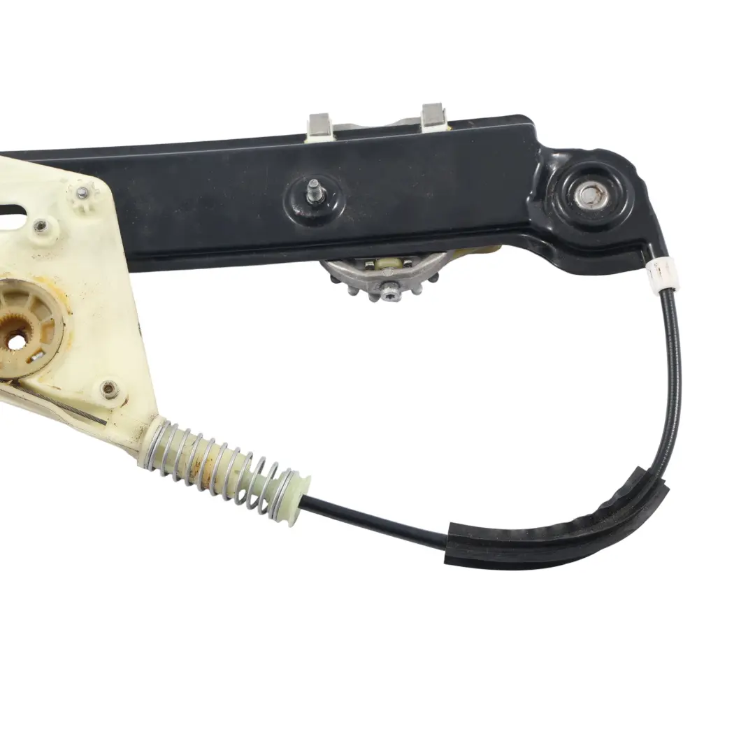 Podnośnik Regulator Szyby Drzwi Prawej Przedniej do BMW E81 E82 E88 o numerze 6978846 BMW E81 E82 E88 Podnośnik Regulator Szyby Drzwi Prawej Przedniej - SKU 6978846-3 - Numer Części 6978846