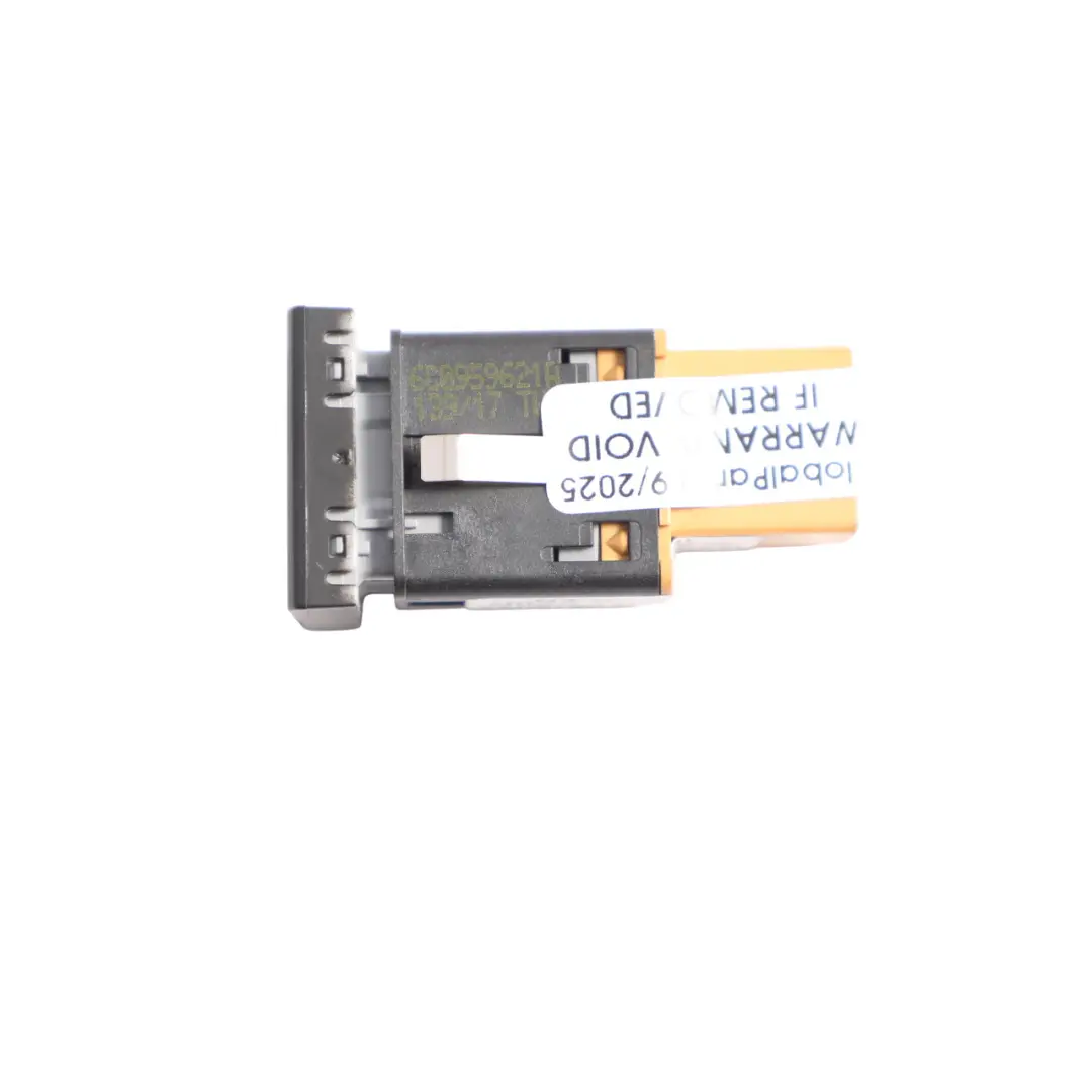 Przycisk Podgrzewania Szyby Tylnej do Volkswagen Polo 6C o numerze 6C0959621A Volkswagen Polo 6C Przycisk Podgrzewania Szyby Tylnej - SKU 6C0959621A - Numer Części 6C0959621A