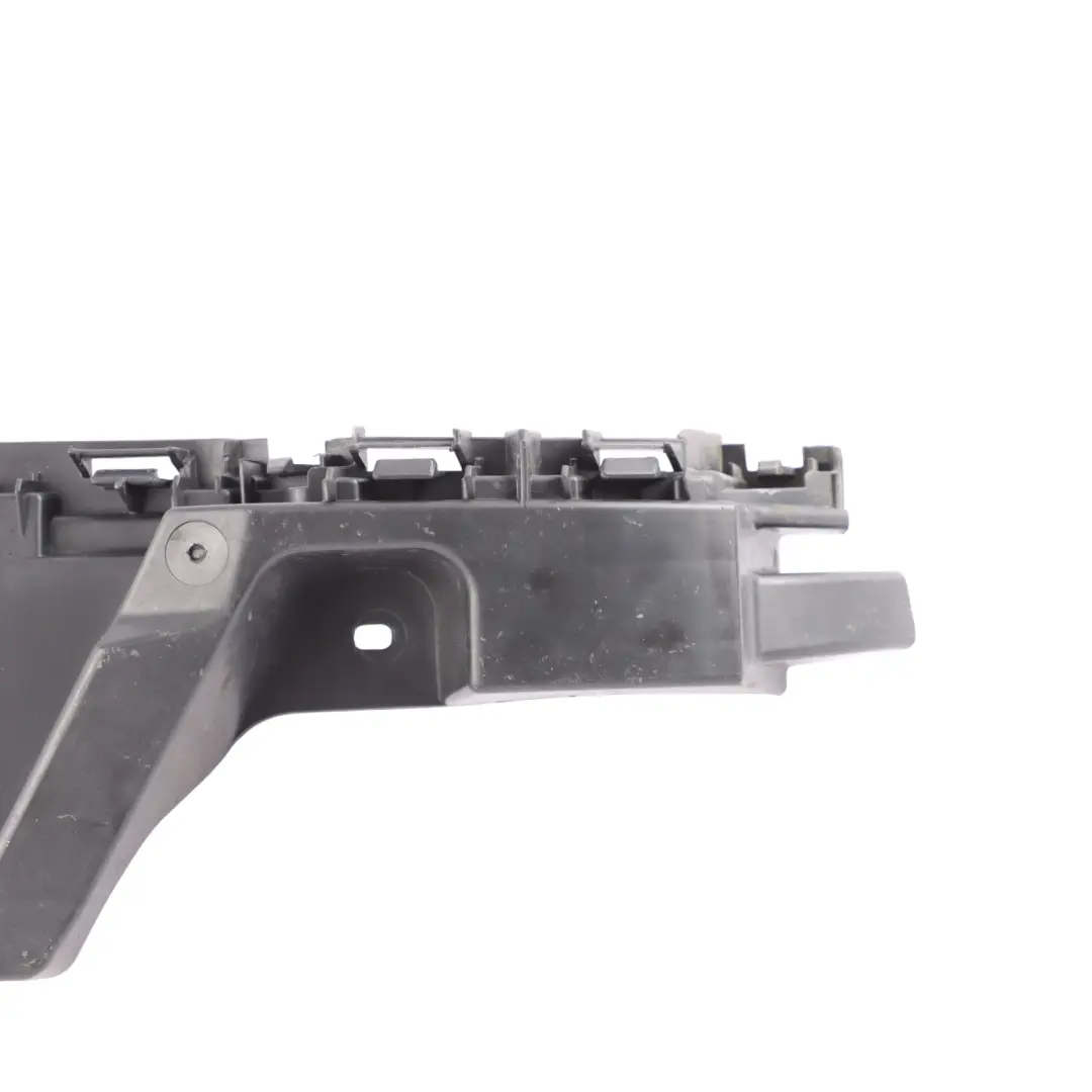 Ślizg Mocowanie Uchwyt Zderzaka Tylnego Tył Prawy do Seat Ibiza KJ1 o numerze 6F0807378D Seat Ibiza KJ1 Ślizg Mocowanie Uchwyt Zderzaka Tylnego Tył Prawy - SKU 6F0807378D - Numer Części 6F0807378D