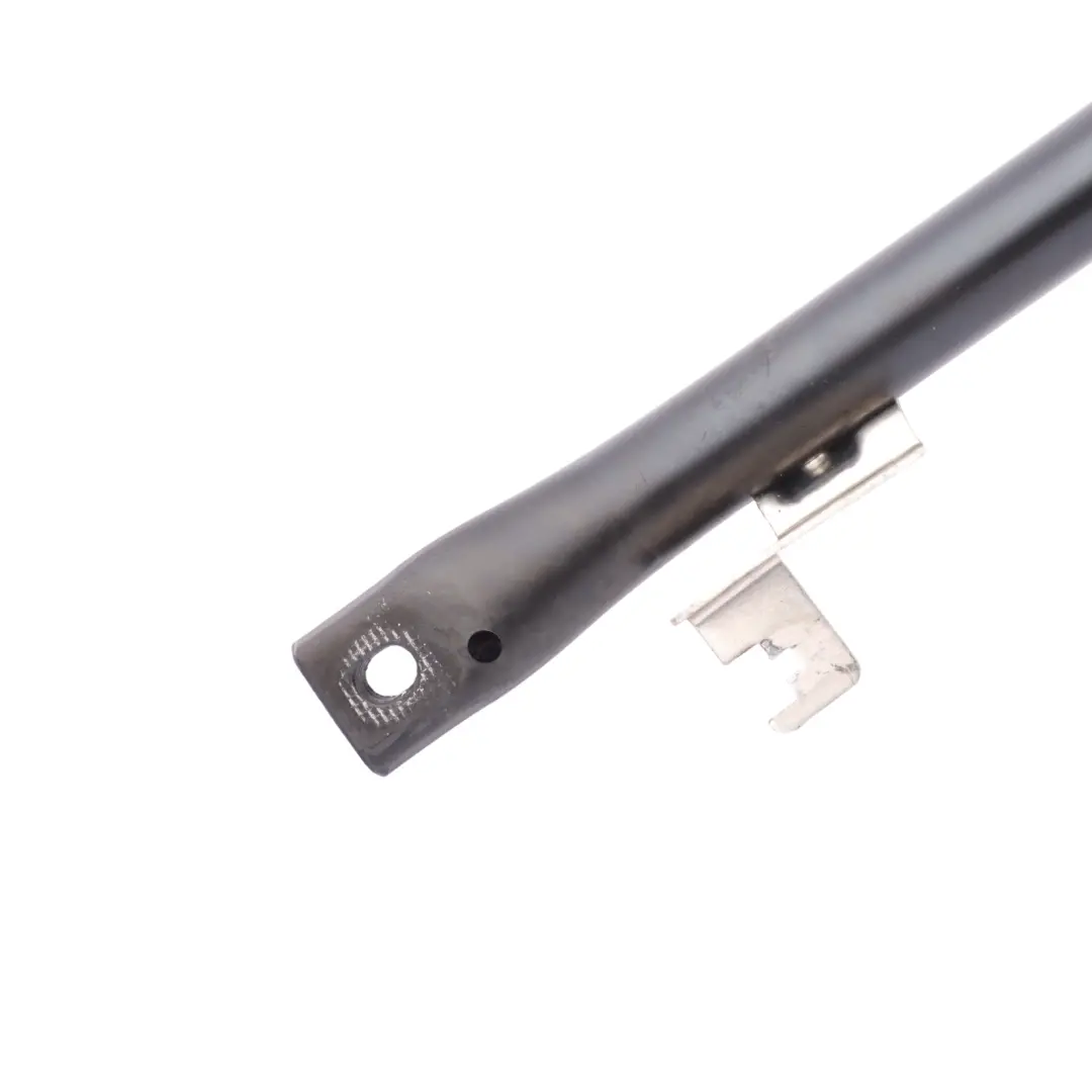 Poprzeczka Wspornik Pasa Przedniego do BMW E60 E61 E63 E64 o numerze 7046555 BMW E60 E61 E63 E64 Poprzeczka Wspornik Pasa Przedniego - SKU 7046555-1 - Numer Części 7046555