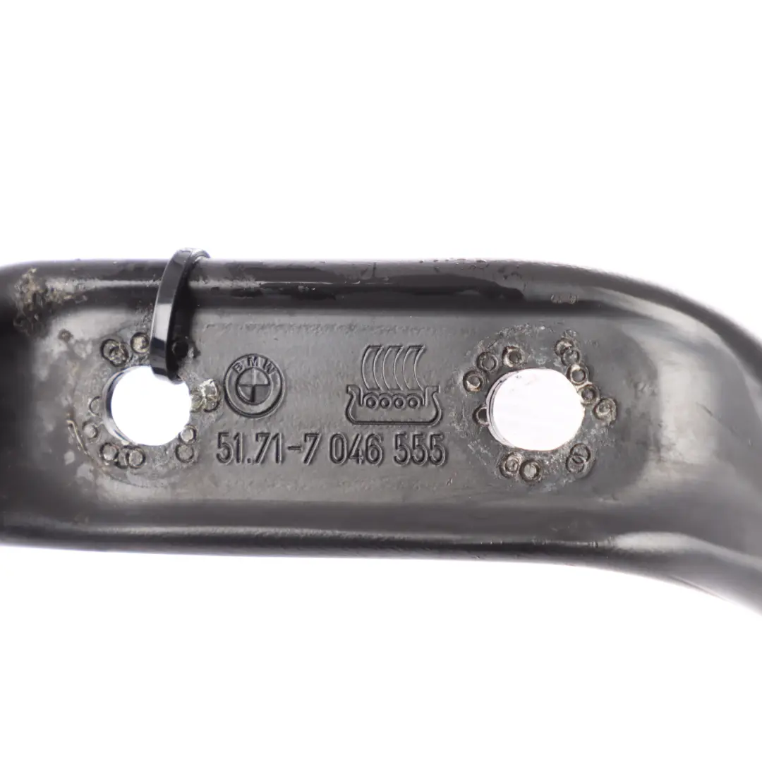 Poprzeczka Wspornik Pasa Przedniego do BMW E60 E61 E63 E64 o numerze 7046555 BMW E60 E61 E63 E64 Poprzeczka Wspornik Pasa Przedniego - SKU 7046555-1 - Numer Części 7046555