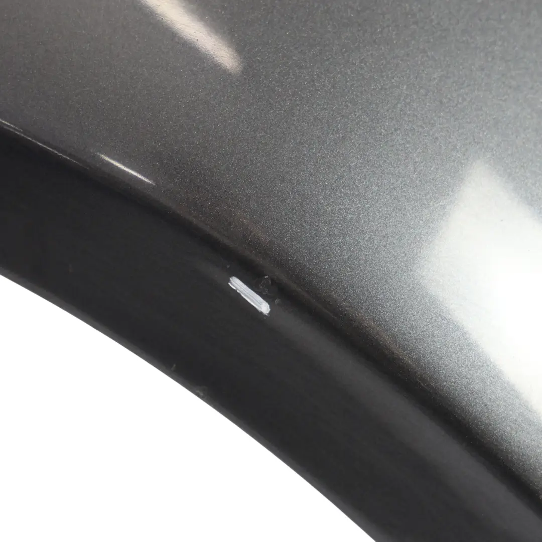 Panel Lateral Guardabarros Delantero Derecho Sparkling Graphite - A22 para BMW E90 con número de pieza 7135680 BMW E90 Panel Lateral Guardabarros Delantero Derecho Sparkling Graphite - A22 - SKU 7135680-SG2 - Número de pieza 7135680
