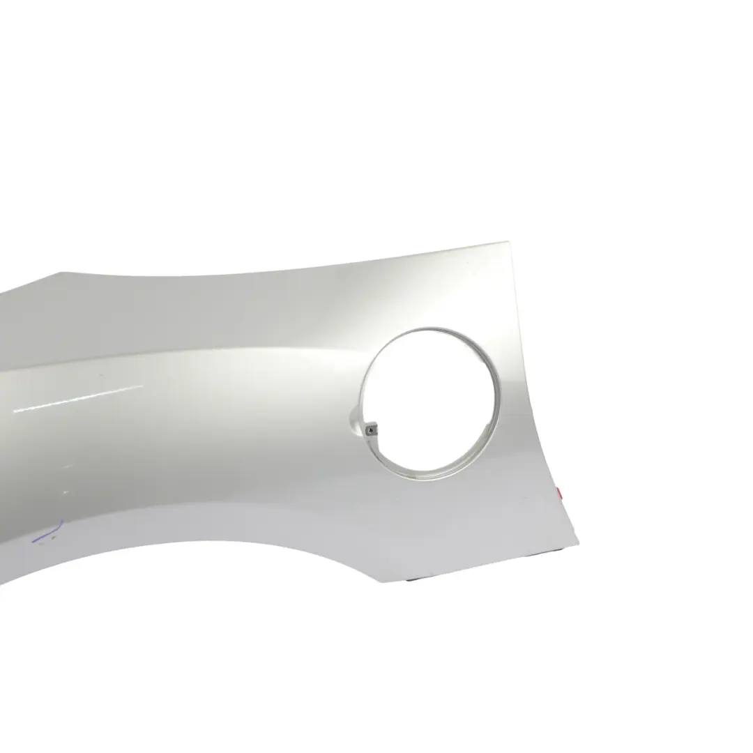 Panneau d'aile arriere droit Titansilber Silver - 354 pour BMW Z4 Series E85 à propos du numéro de pièce 7151640 BMW Z4 Series E85 Panneau d'aile arriere droit Titansilber Silver - 354 - SKU 7151640-TS1 - Numéro de pièce 7151640