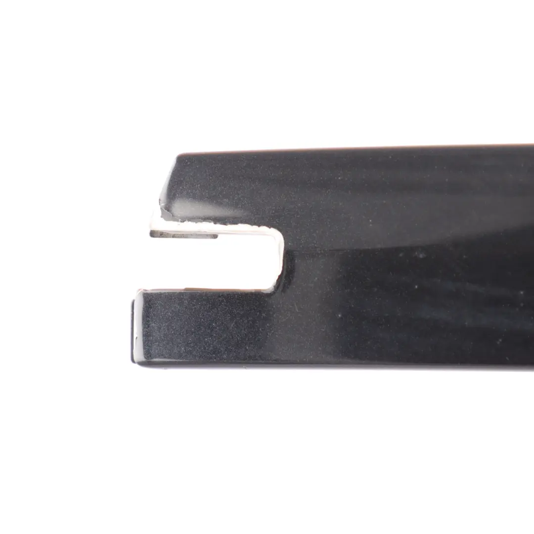 Techo Bisagra Tapa Moldura Derecha Negro Zafiro Metálico - 475 7128746 para BMW E93 con número de pieza 7184048 BMW E93 Techo Bisagra Tapa Moldura Derecha Negro Zafiro Metálico - 475 7128746 - SKU 7184048-BS2 - Número de pieza 7184048