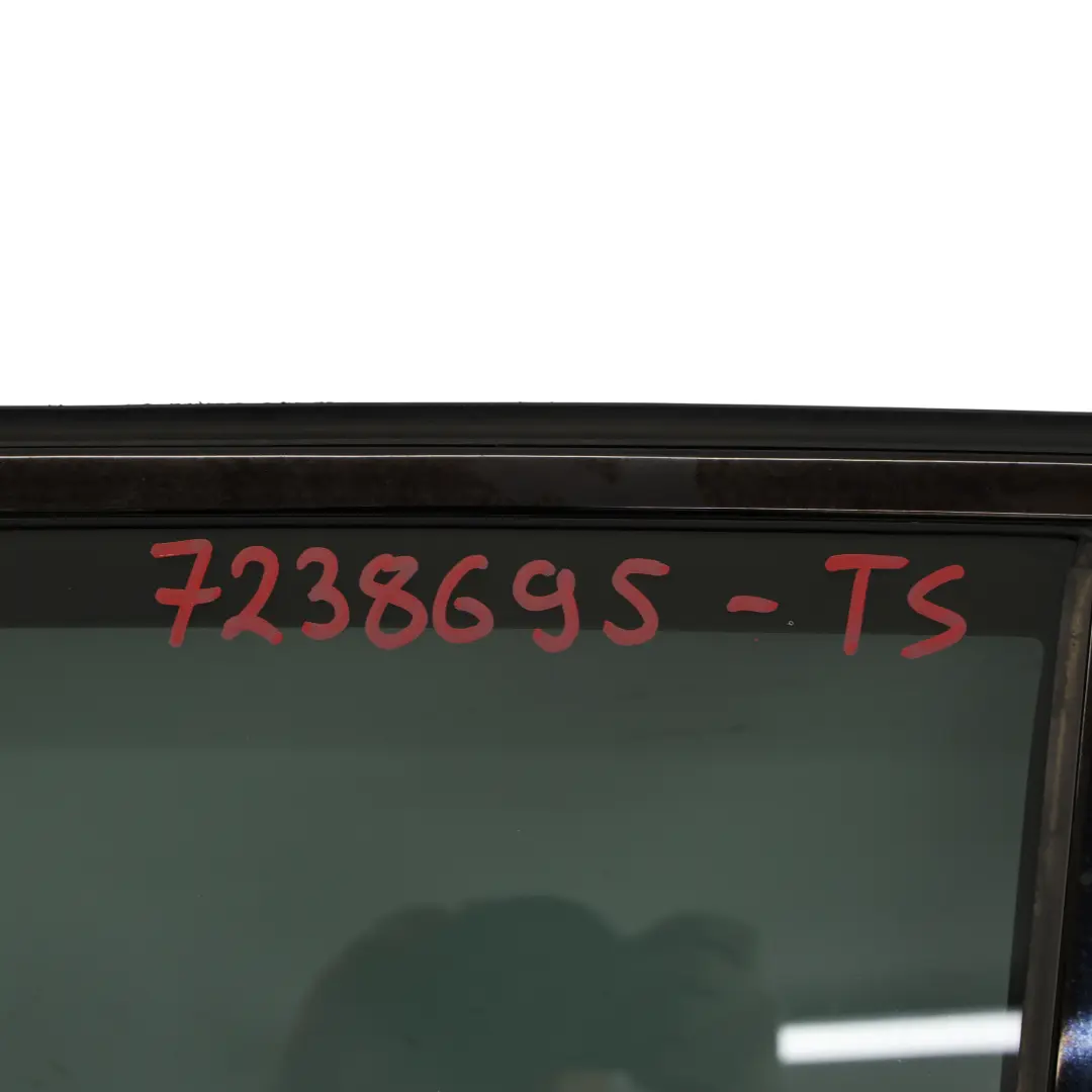 Porta Posteriore Sinistra Titansilber Titan Silver Metallic - 354 per BMW X3 F25 con numero di parte 7238695 BMW X3 F25 Porta Posteriore Sinistra Titansilber Titan Silver Metallic - 354 - SKU 7238695-TS - Numero di parte 7238695