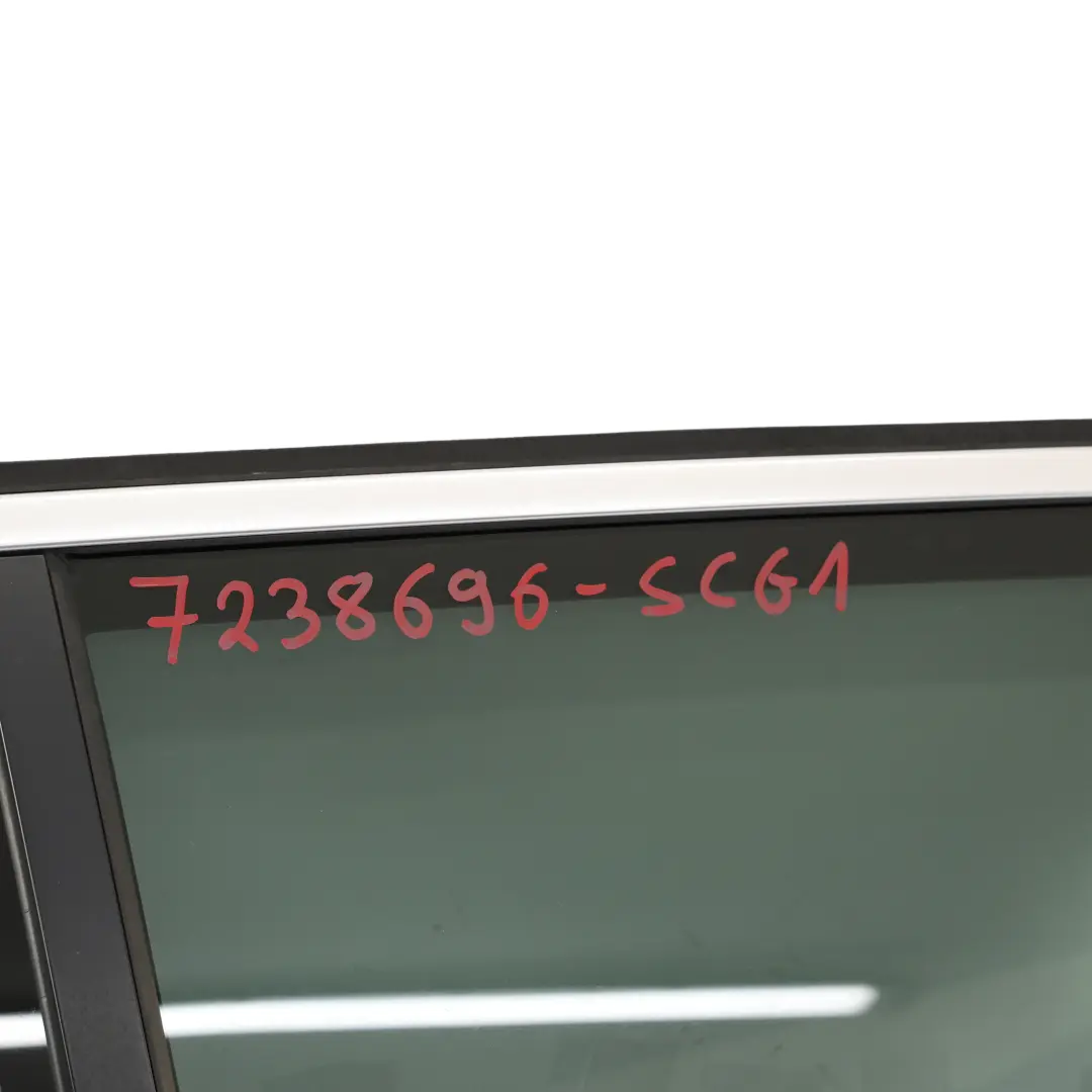 Porta posteriore destra Spacegrau Metallic Grigio - A52 per BMW X3 F25 con numero di parte 7238696 BMW X3 F25 Porta posteriore destra Spacegrau Metallic Grigio - A52 - SKU 7238696-SCG1 - Numero di parte 7238696