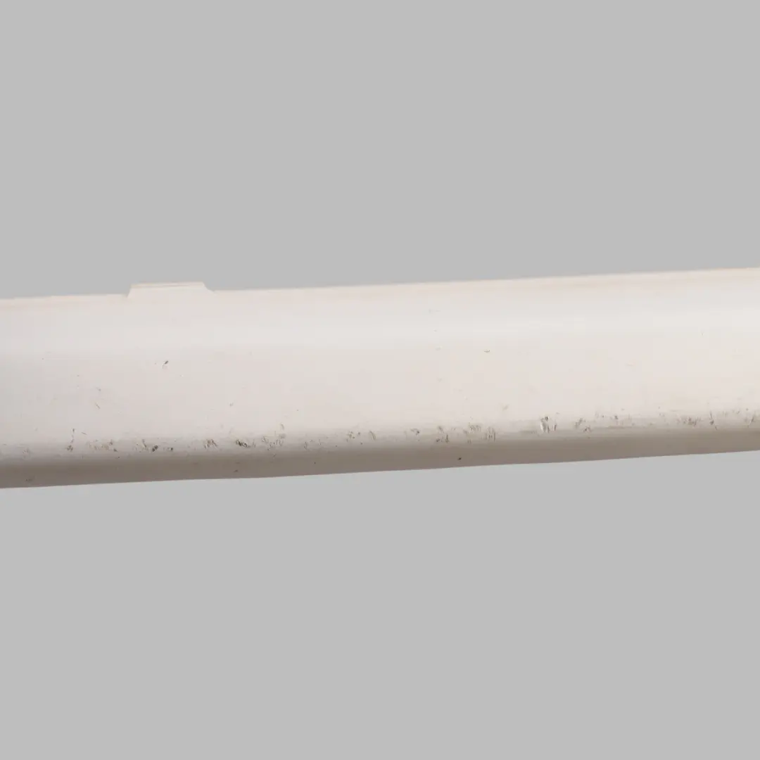 Parachoques Delantero Tira Inferior Varilla Acabado Blanco para BMW F20 F21 con número de pieza 7272573 BMW F20 F21 Parachoques Delantero Tira Inferior Varilla Acabado Blanco - SKU 7272573-MW - Número de pieza 7272573