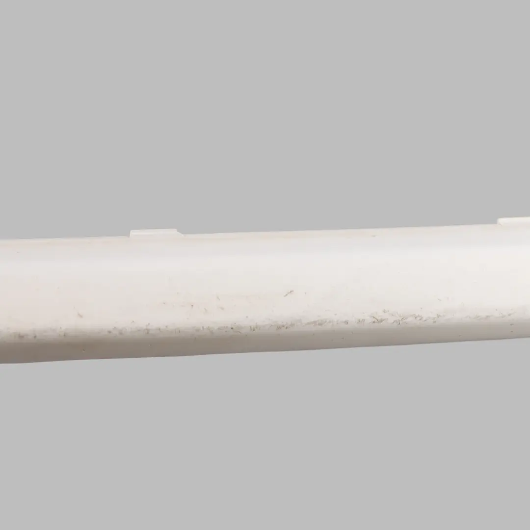 Paraurti Anteriore Striscia Inferiore Finitura Bianco - A96 per BMW F20 F21 con numero di parte 7272573 BMW F20 F21 Paraurti Anteriore Striscia Inferiore Finitura Bianco - A96 - SKU 7272573-MW - Numero di parte 7272573