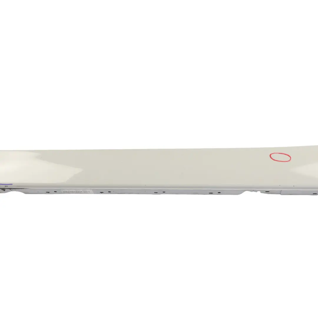 Striscia Davanzale Laterale Sinistra N/S Alpinweiss Alpine White - 300 per BMW F20 con numero di parte 7293553 BMW F20 Striscia Davanzale Laterale Sinistra N/S Alpinweiss Alpine White - 300 - SKU 7293553-AW3 - Numero di parte 7293553