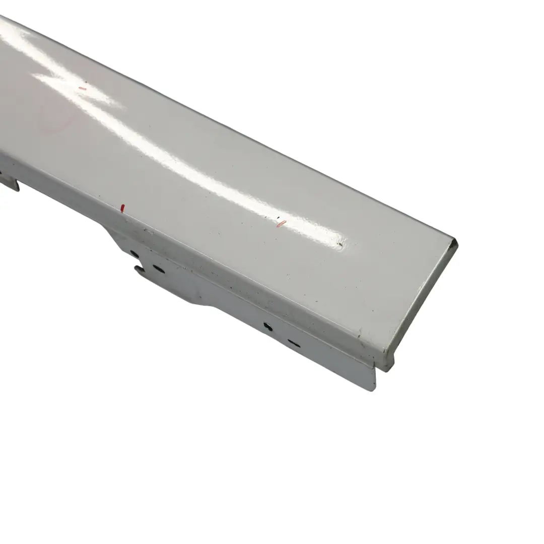 BMW F20 Bande de seuil Latérale Droite Glacier Silver Metallic - A83 - SKU 7293554-GSB - Numéro de pièce 7293554
