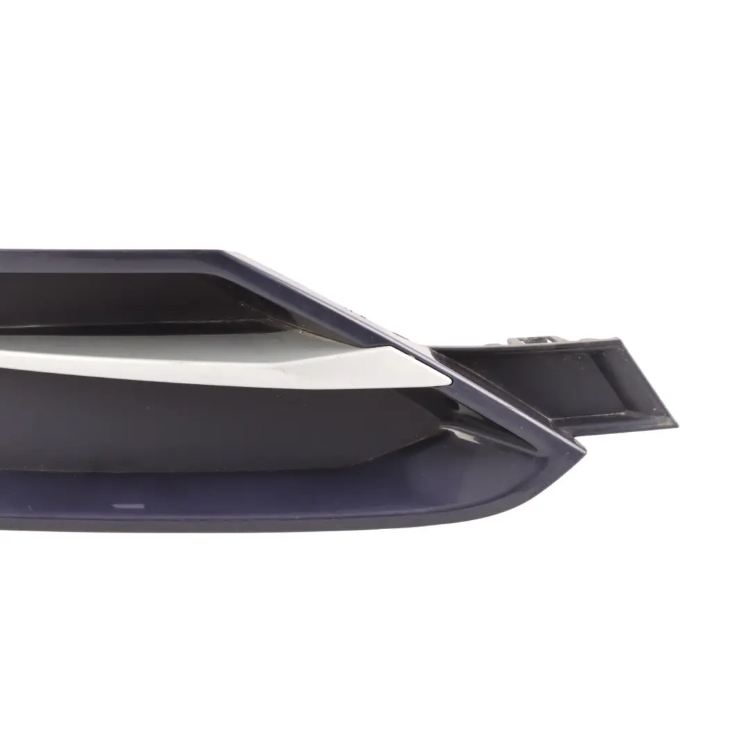 Kratka Zderzaka Przód Prawa Sport Line do BMW F30 F31 o numerze 7300738 BMW F30 F31 Kratka Zderzaka Przód Prawa Sport Line - SKU 7300738-1 - Numer Części 7300738