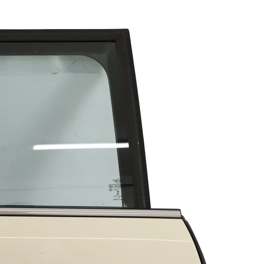 Pannello Di Copertura Posteriore Destro Pepper White - 850 per Mini F55 con numero di parte 7327450 Mini F55 Pannello Di Copertura Posteriore Destro Pepper White - 850 - SKU 7327450-PW - Numero di parte 7327450