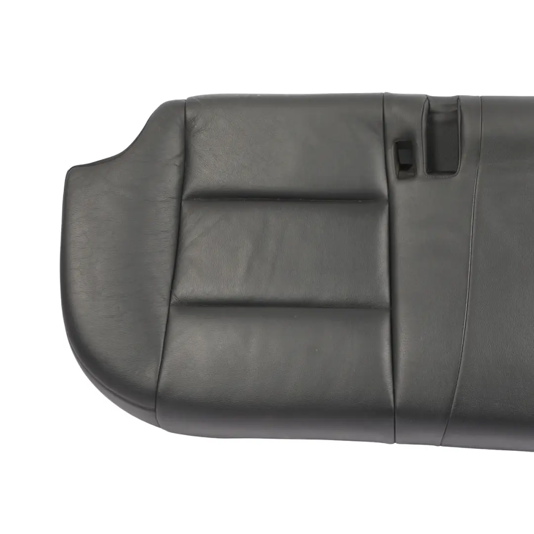 Housse De Banquette Arrière En Cuir Dakota Black pour BMW F10 LCI à propos du numéro de pièce 7370455 BMW F10 LCI Housse De Banquette Arrière En Cuir Dakota Black - SKU 7370455 - Numéro de pièce 7370455