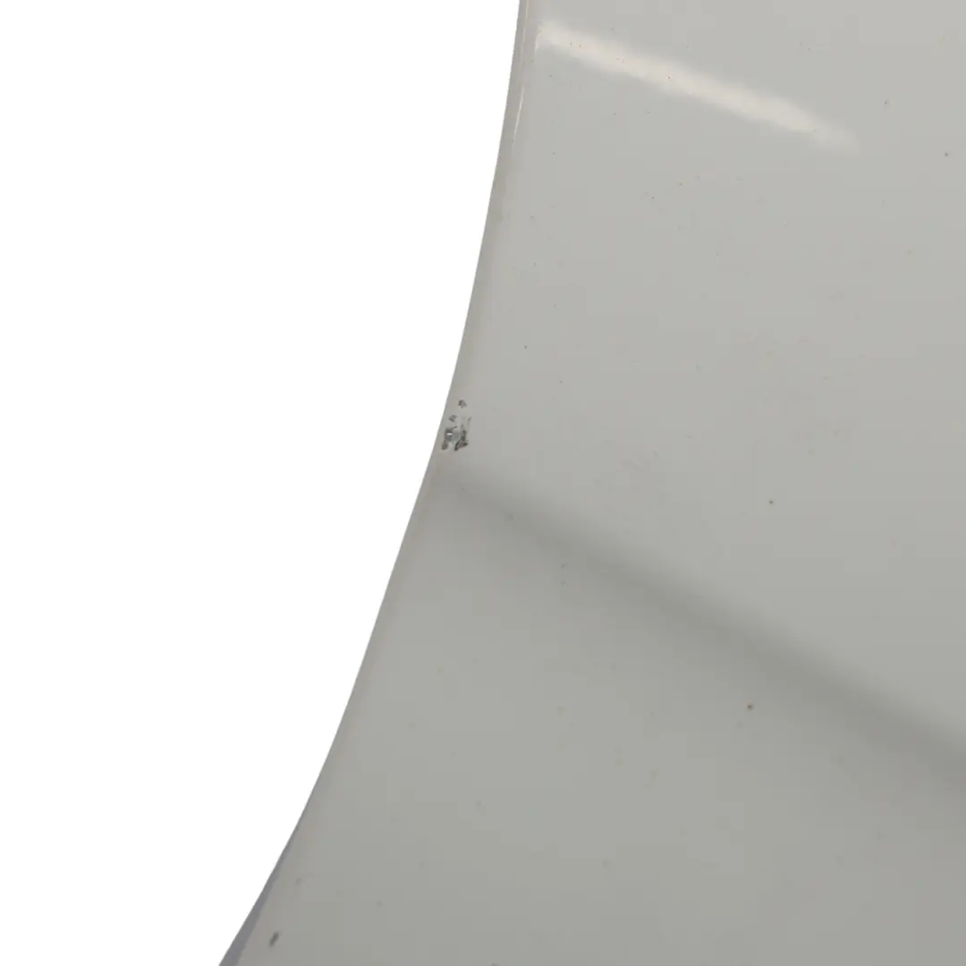 Parafango anteriore lato destro Alpinweiss 3 Bianco - 300 per BMW F30 F31 con numero di parte 7438440 BMW F30 F31 Parafango anteriore lato destro Alpinweiss 3 Bianco - 300 - SKU 7438440-AW2 - Numero di parte 7438440