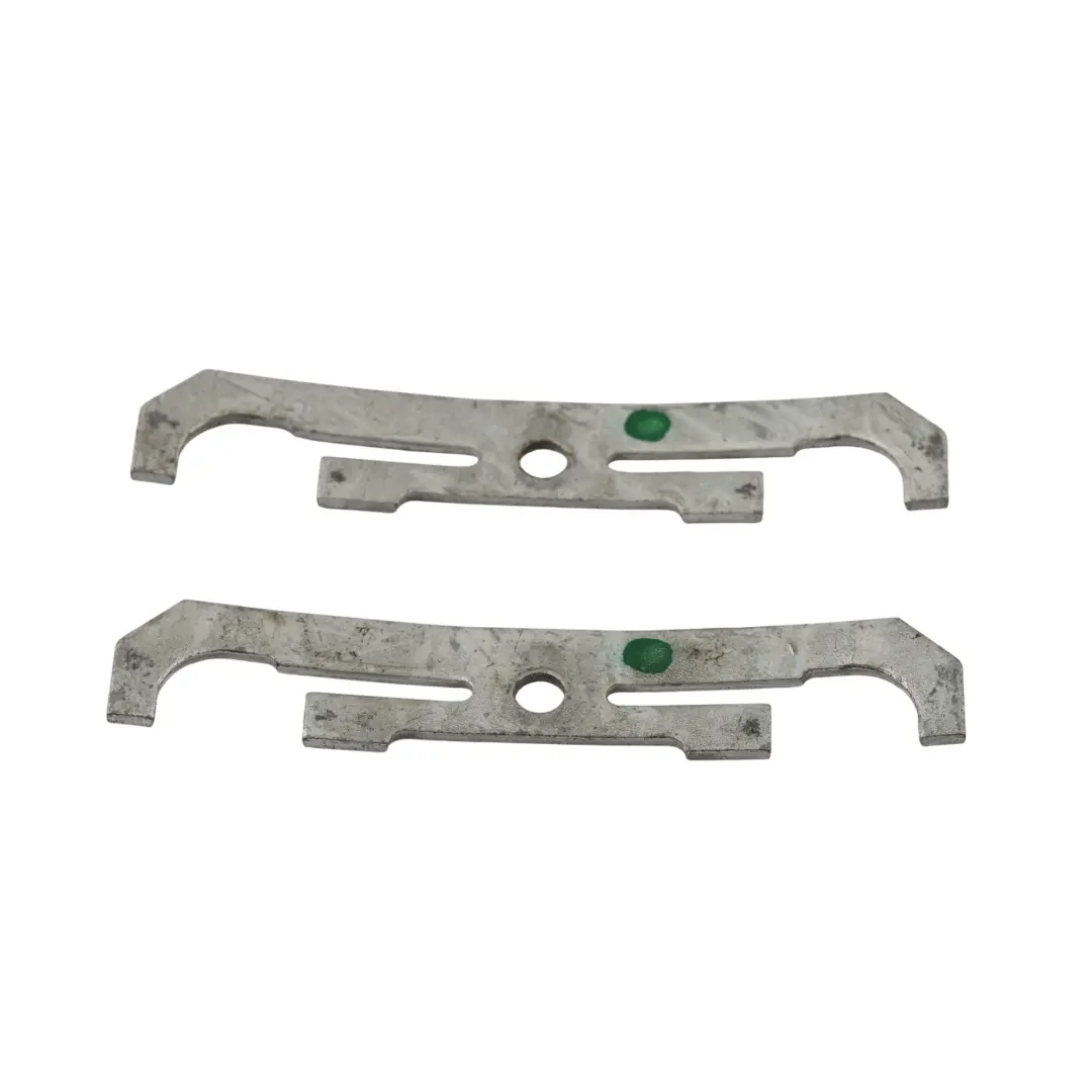 Staffa Fissaggio Iniettore Carburante N43 N53 N54 2x per BMW E60 E81 E87 E90 con numero di parte 7537318 BMW E60 E81 E87 E90 Staffa Fissaggio Iniettore Carburante N43 N53 N54 2x - SKU 7537318 - Numero di parte 7537318