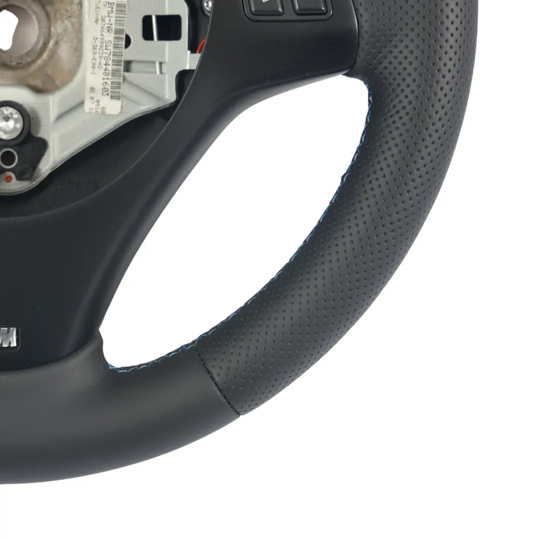 NOUVEAU Volant en Cuir Noir M-Sport Palette Changement Vitesse pour BMW E92 E93 LCI à propos du numéro de pièce 7839115 BMW E92 E93 LCI NOUVEAU Volant en Cuir Noir M-Sport Palette Changement Vitesse - SKU 7839115-6 - Numéro de pièce 7839115