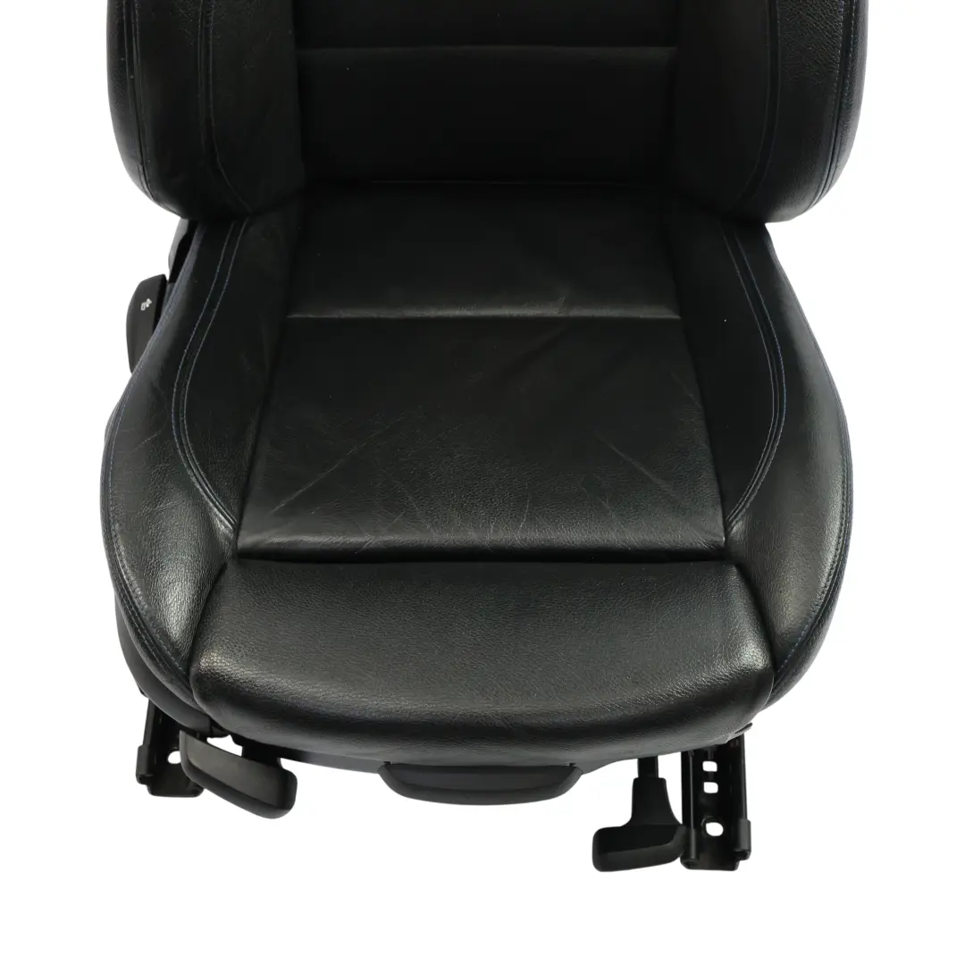 Asiento Delantero Derecho Sport Cuero Negro Costura Azul Dakota para BMW E90 E91 LCI con número de pieza 7843514 BMW E90 E91 LCI Asiento Delantero Derecho Sport Cuero Negro Costura Azul Dakota - SKU 7843514-1 - Número de pieza 7843514