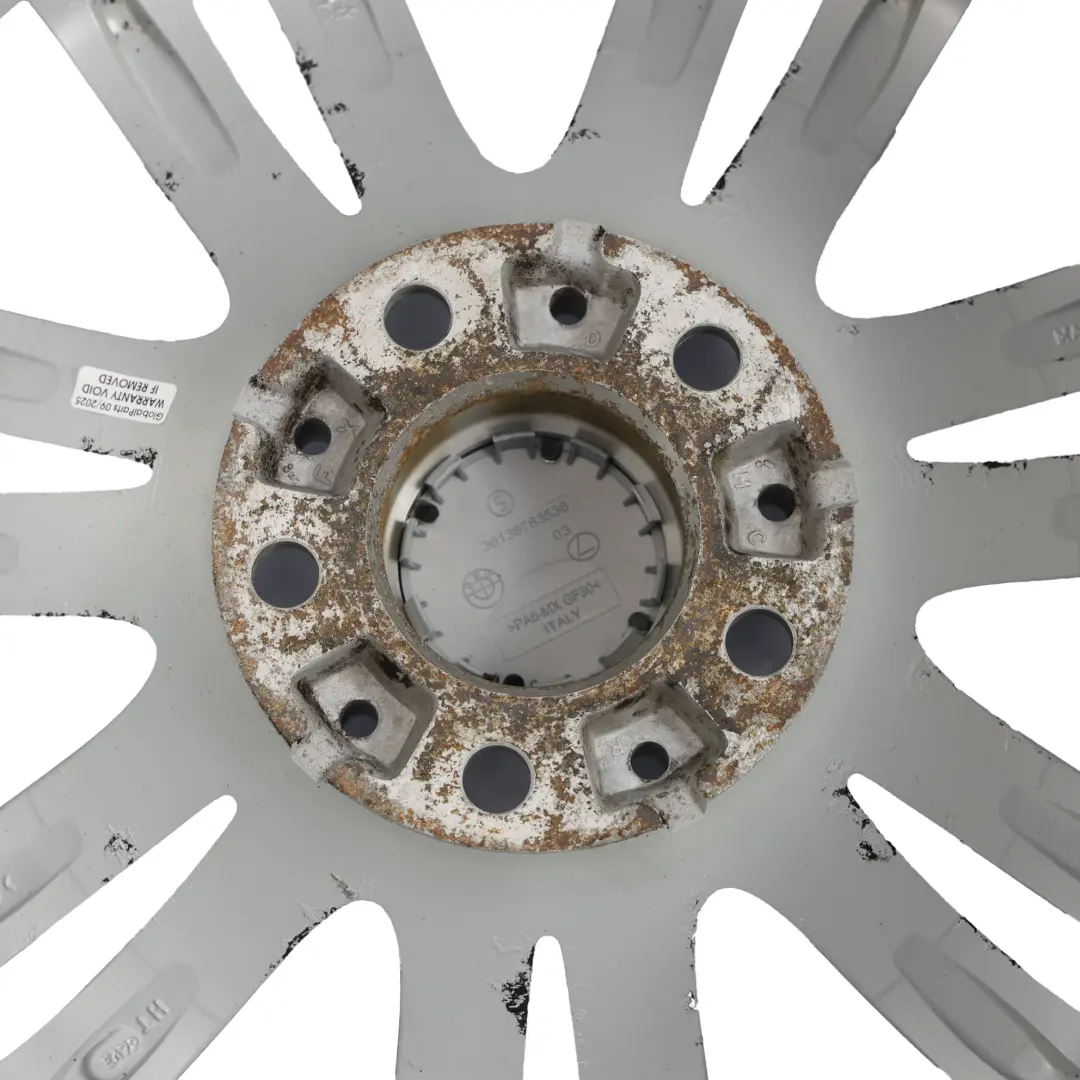 Silberne Leichtmetallfelge 17" 7,5J ET:43 M Styling 383 für BMW F20 F21 F22 mit Teilenummer 7845850 BMW F20 F21 F22 Silberne Leichtmetallfelge 17" 7,5J ET:43 M Styling 383 - SKU 7845850-1 - Teilenummer 7845850