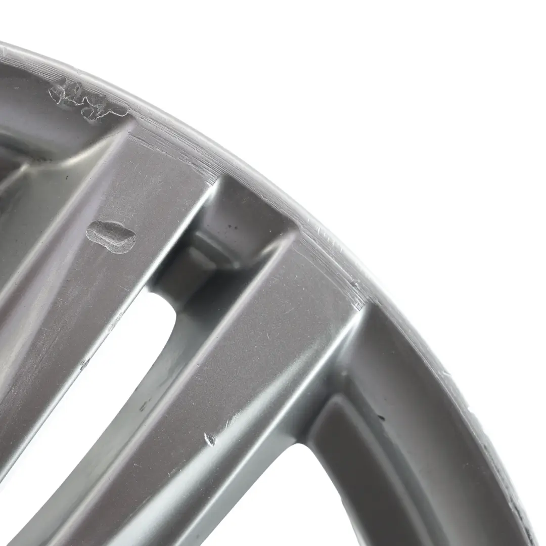 Felga Aluminiowa Srebrna 18" 8J ET:52 do BMW F20 F21 o numerze 7845853 BMW F20 F21 Felga Aluminiowa Srebrna 18" 8J ET:52 - SKU 7845853-3 - Numer Części 7845853