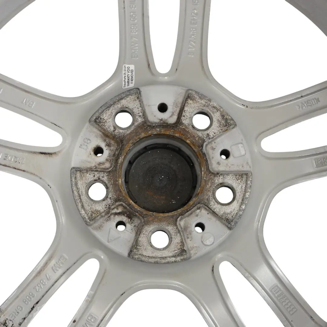 Felga Aluminiowa Srebrna 18" 8,5J do BMW E81 E87 o numerze 7891051 BMW E81 E87 Felga Aluminiowa Srebrna 18" 8,5J - SKU 7891051-2 - Numer Części 7891051