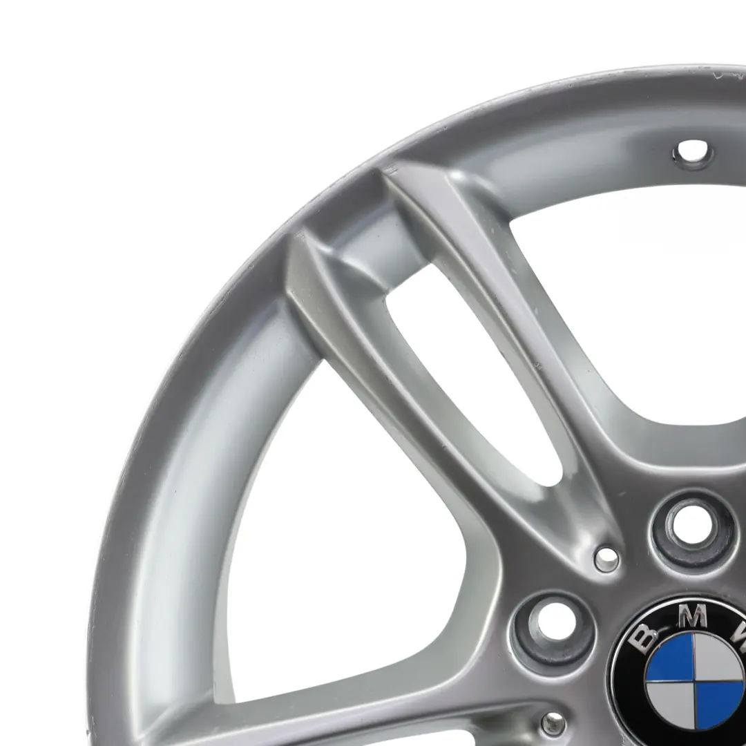 Cerchio Posteriore Lega 18" Doppi Raggi 261 8,5J ET:52 per BMW E81 E82 E87 con numero di parte 7891051 BMW E81 E82 E87 Cerchio Posteriore Lega 18" Doppi Raggi 261 8,5J ET:52 - SKU 7891051-2 - Numero di parte 7891051