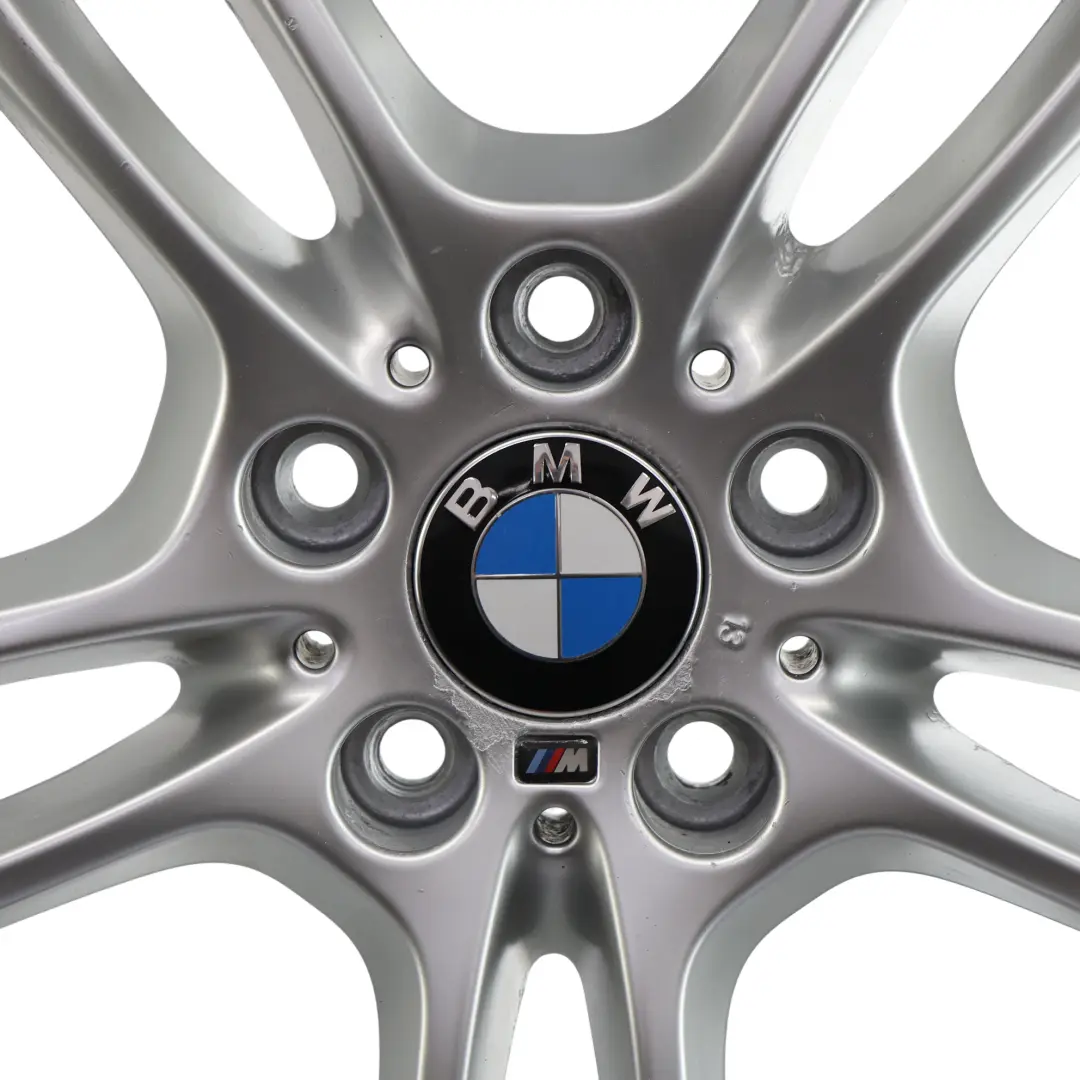 Llanta Aleacion Trasera 18" M Doble Radio 261 8,5J ET:52 para BMW E81 E82 E87 con número de pieza 7891051 BMW E81 E82 E87 Llanta Aleacion Trasera 18" M Doble Radio 261 8,5J ET:52 - SKU 7891051-2 - Número de pieza 7891051