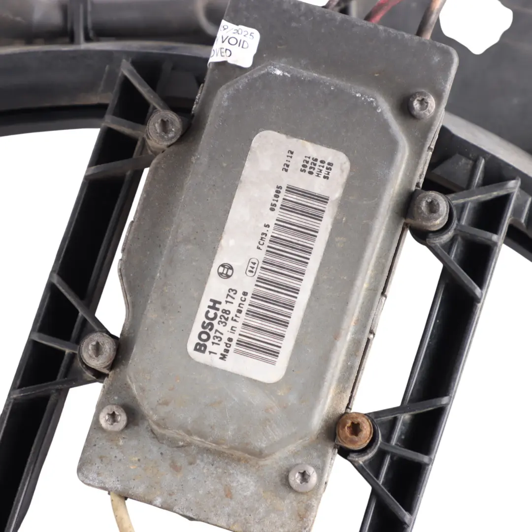 Volkswagen Touareg 7L Engine Twin Electric Radiator Cooling Fans - SKU 7L0121203F - Part number 7L0121203F