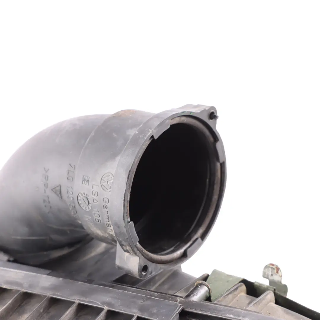 7L 2.5 TDI Diesel Luftfilterkasten Gehäuse für VW Volkswagen Touareg mit Teilenummer 7L0129607 VW Volkswagen Touareg 7L 2.5 TDI Diesel Luftfilterkasten Gehäuse - SKU 7L0129607 - Teilenummer 7L0129607