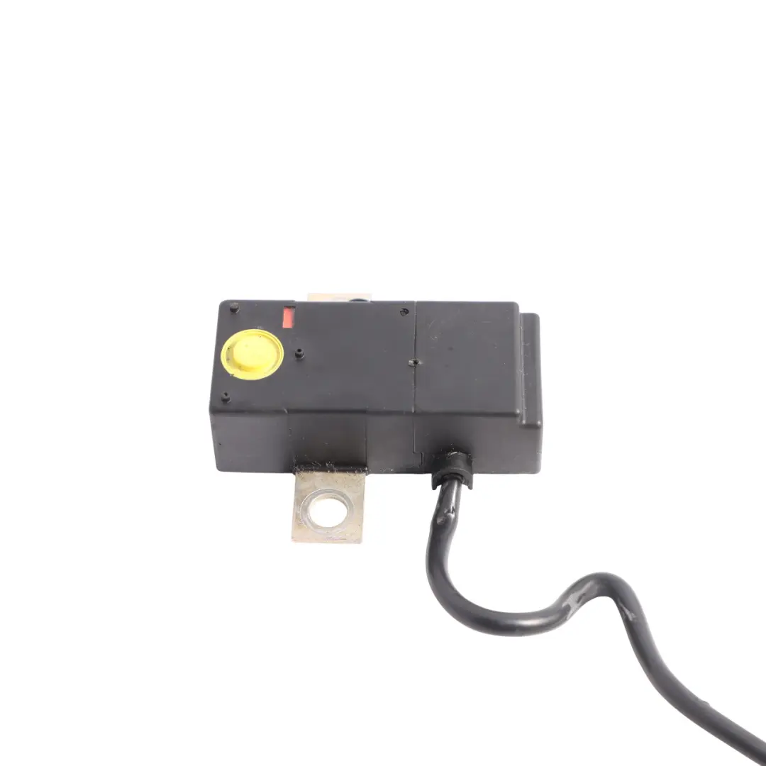 7L Battery Overload Protection Relay to VW Volkswagen Touareg with Part number 7L0915457 VW Volkswagen Touareg 7L Battery Overload Protection Relay - SKU 7L0915457 - Part number 7L0915457