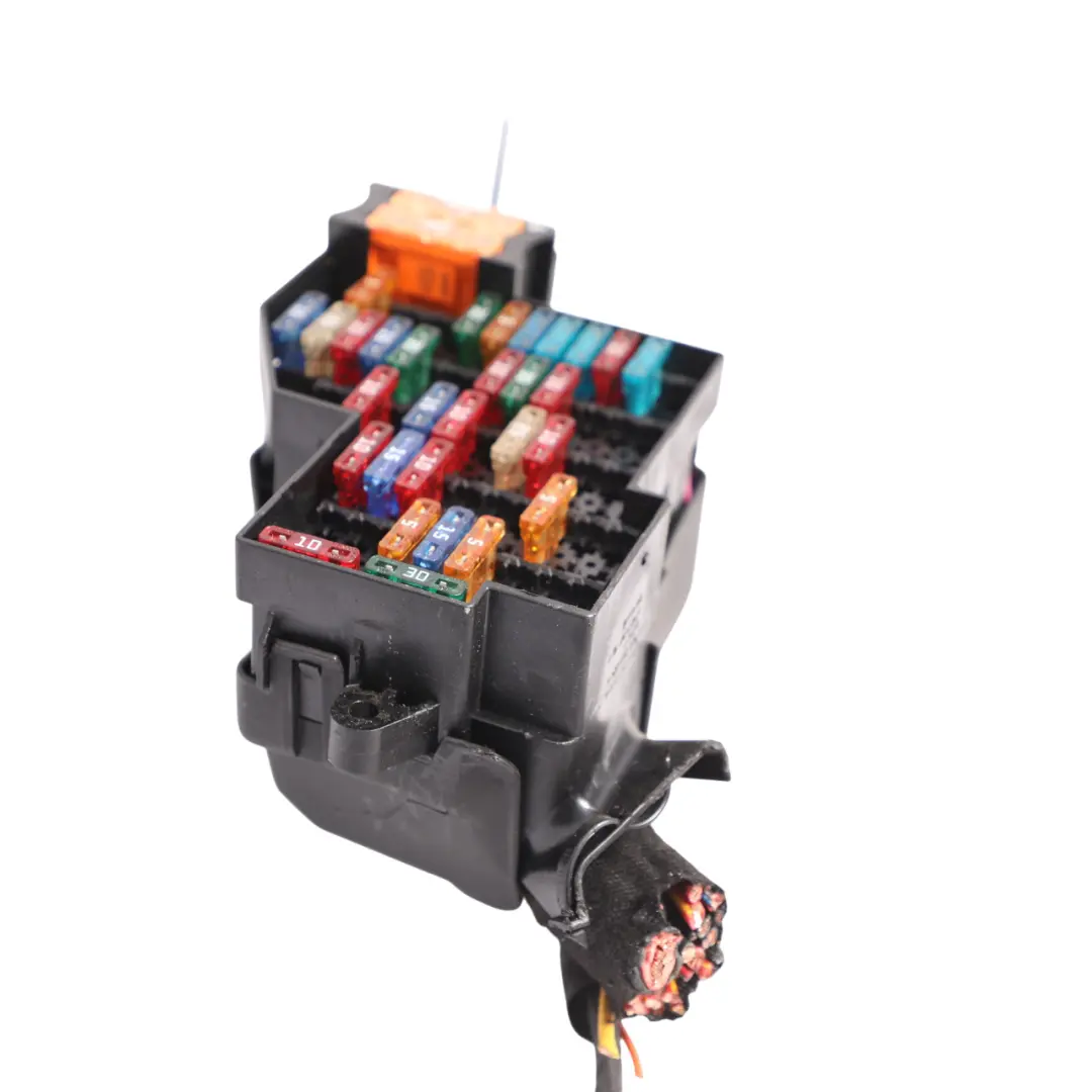 7L Boîtier Fusibles Module Relais Électrique 7L0941828A pour Volkswagen Touareg à propos du numéro de pièce 7L0941824A Volkswagen Touareg 7L Boîtier Fusibles Module Relais Électrique 7L0941828A - SKU 7L0941824A - Numéro de pièce 7L0941824A