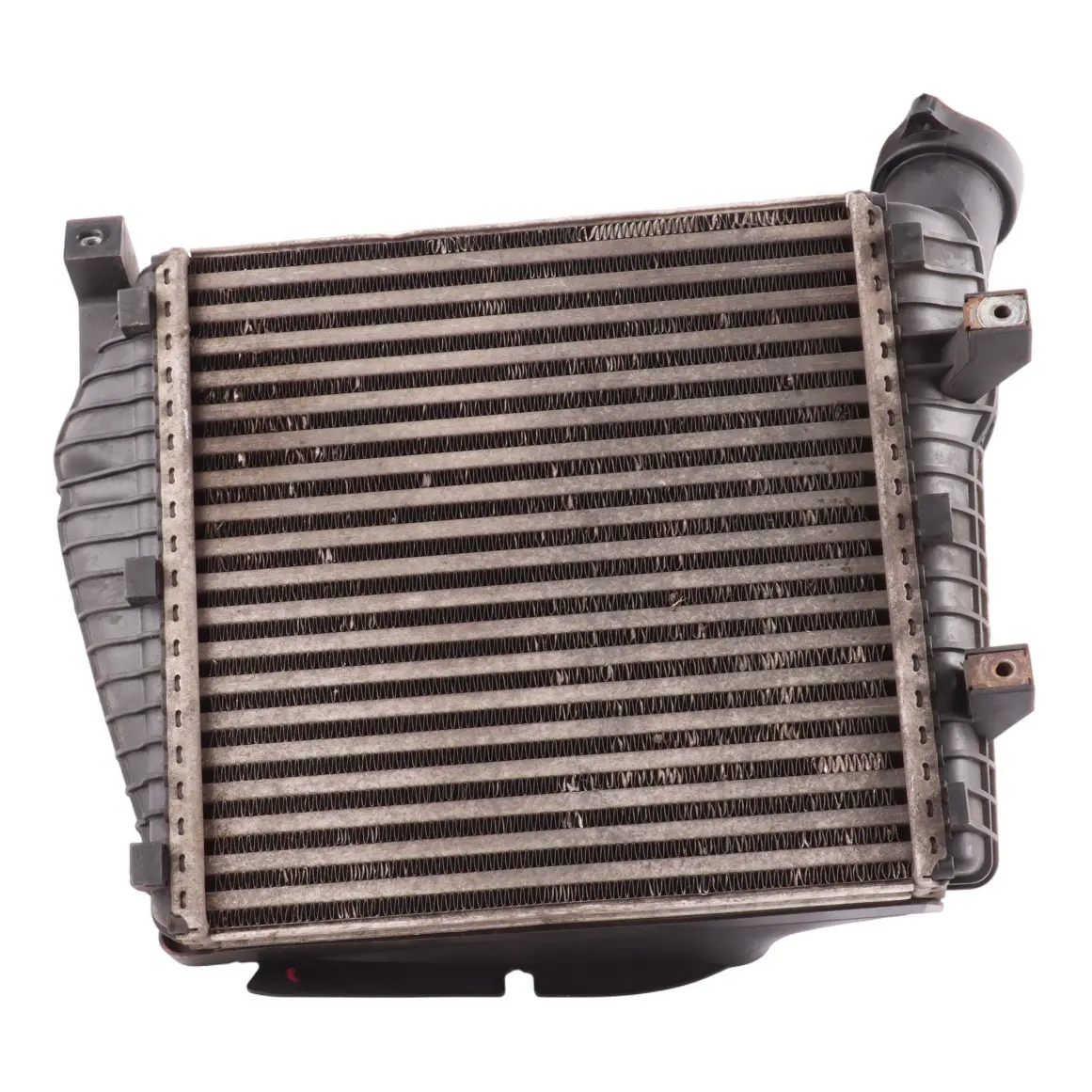 Porsche Cayenne 92A Audi Q7 4L Charge Air Intercooler Left N/S 7L6145803D